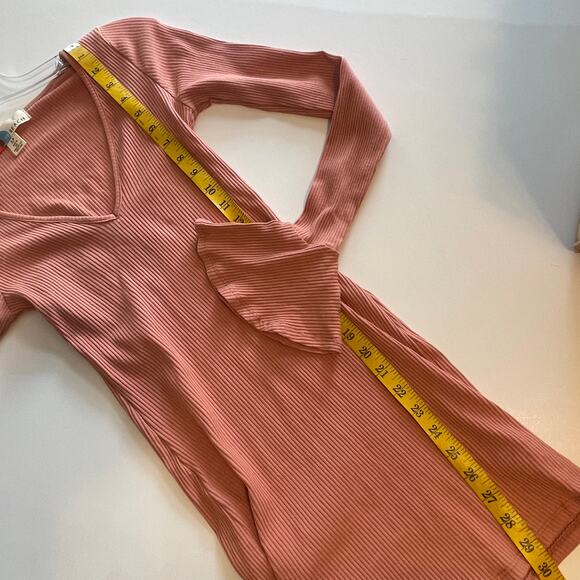 FP Beach Free People Who Needs Sleep Dress Womens Small Salmon Bell Sleeve Mini - Picture 9 of 9